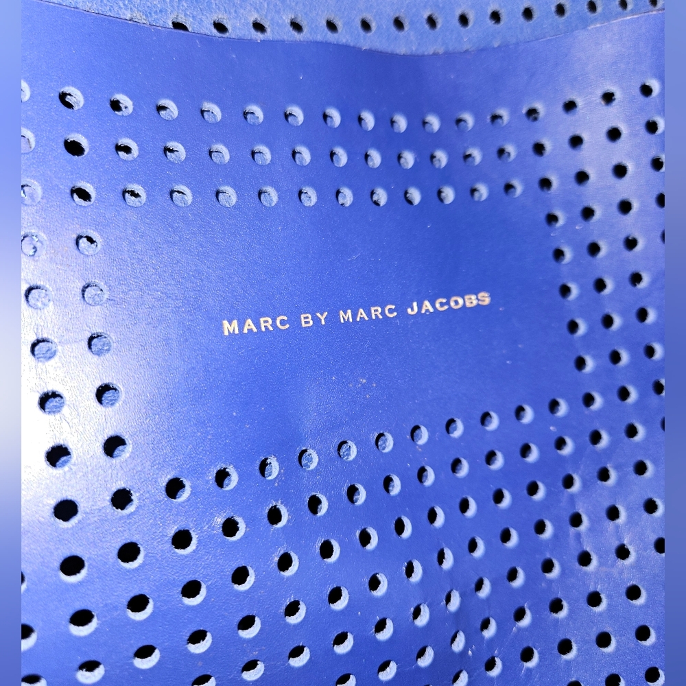 Marc By Marc Jacobe Blue Leather Metropolitote Perforated Tote Bag - Picture 2 of 11